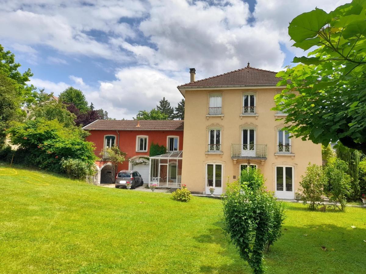 Maison LETRAT La Tour-du-Pin Extérieur photo